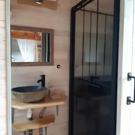 Tiny House *